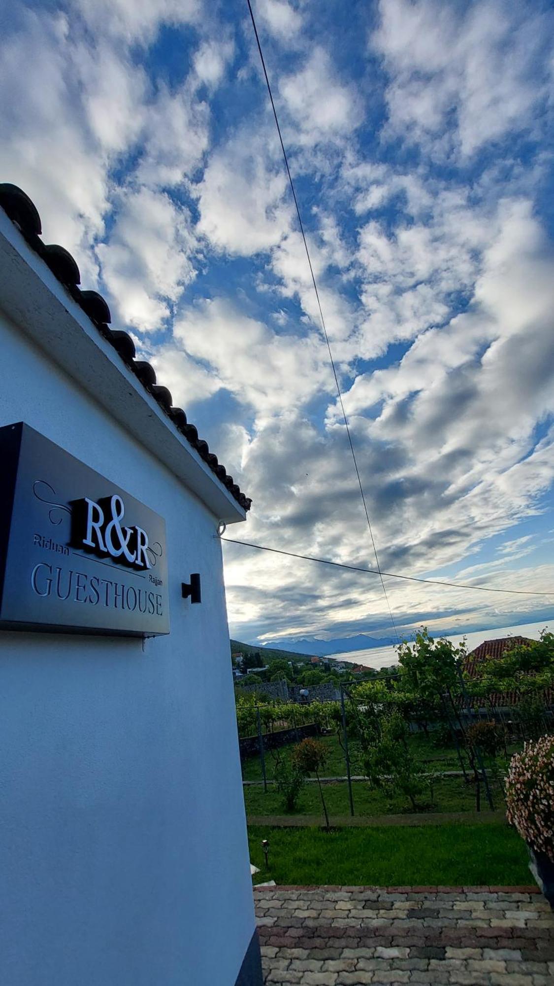R&R Gesthouse Hotel Široka Exterior foto