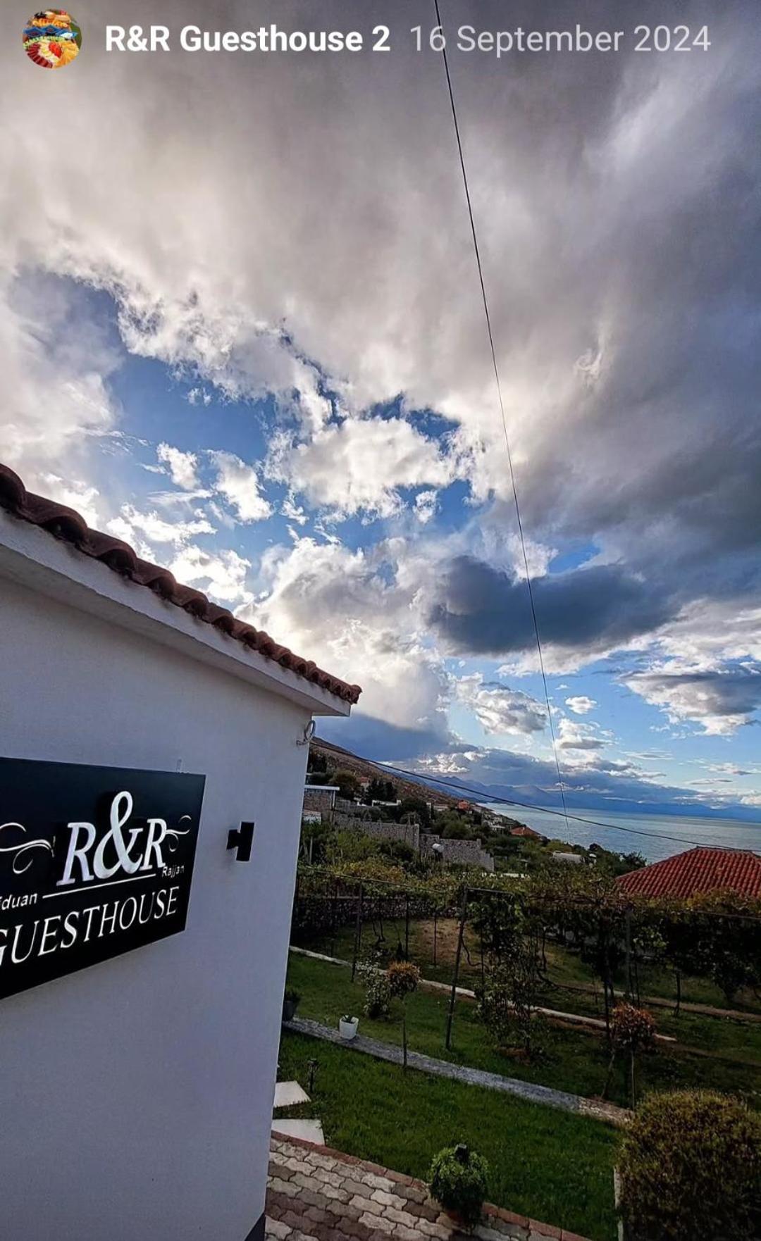 R&R Gesthouse Hotel Široka Exterior foto